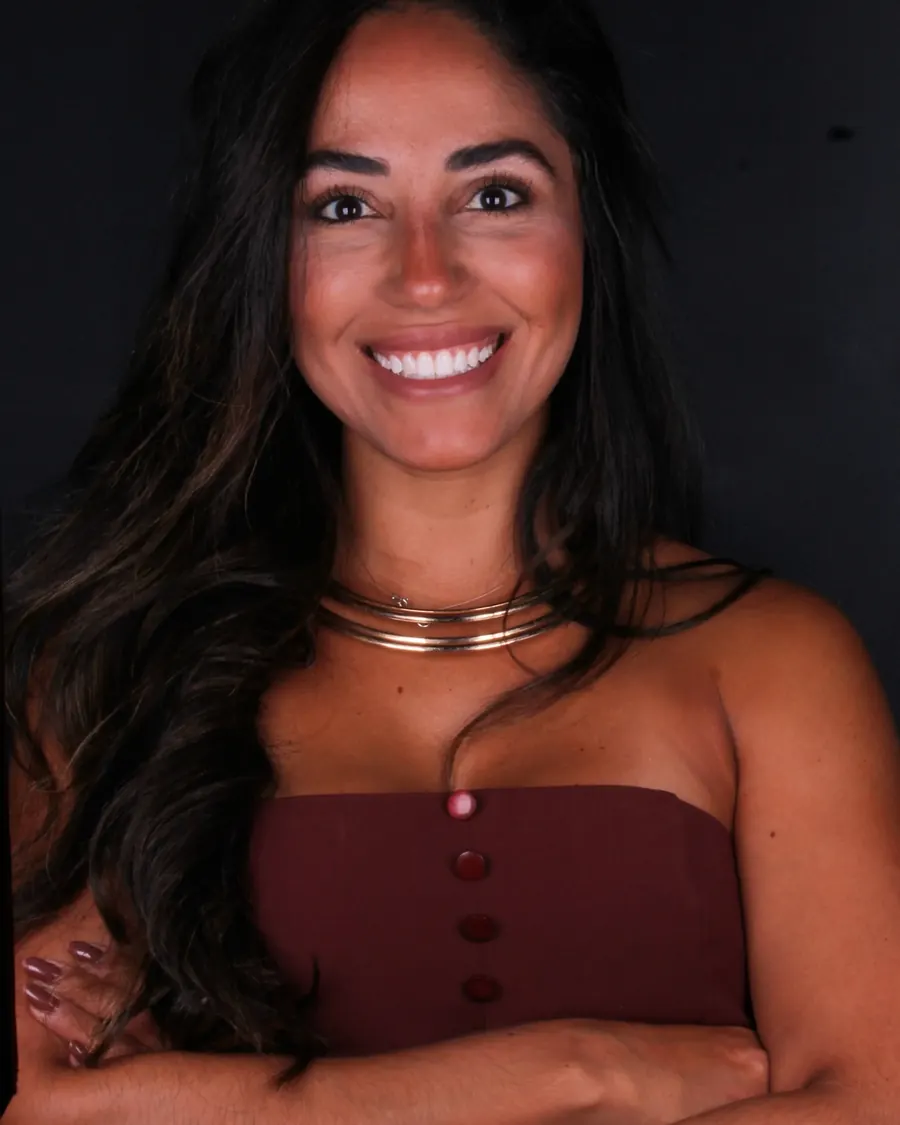 Dra Karla Oliveira