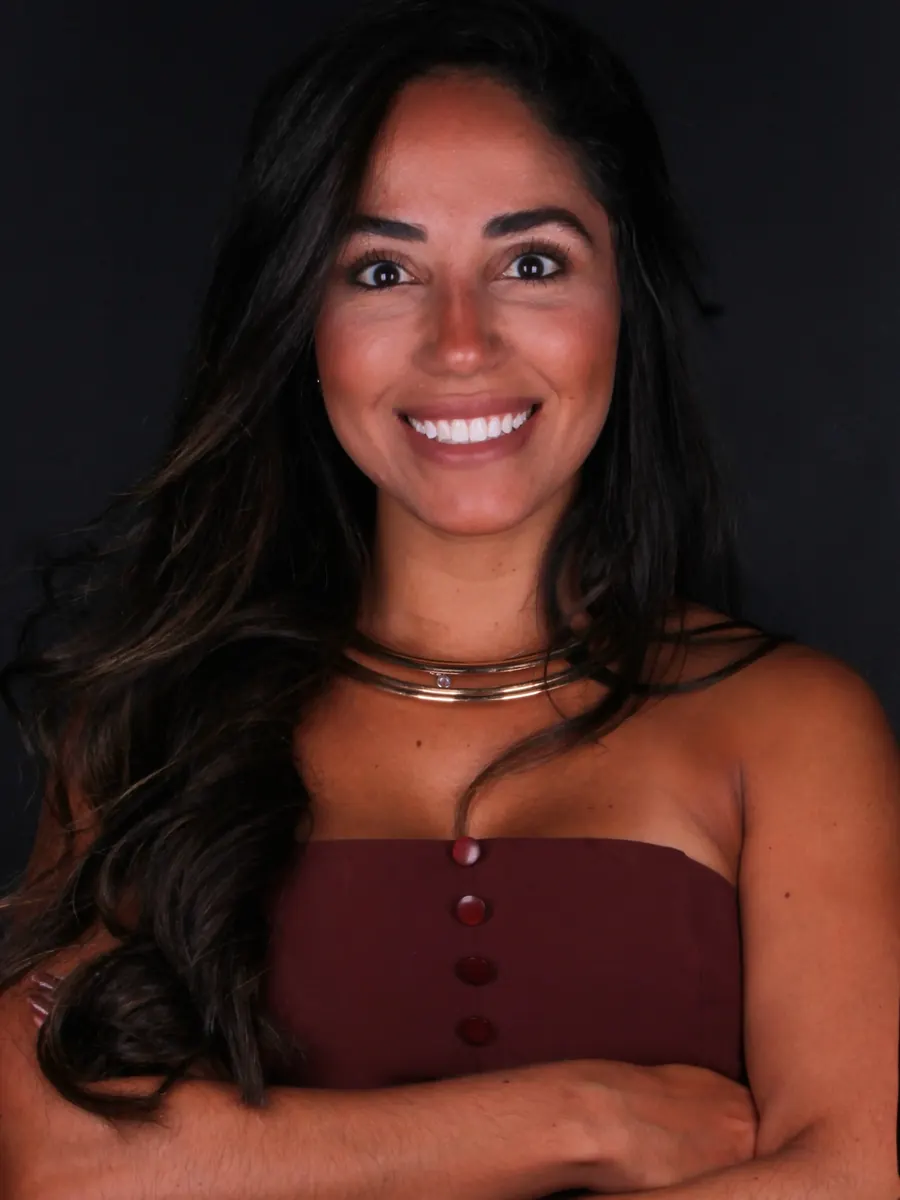 Dra Karla Oliveira